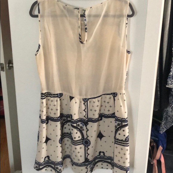 Insight patterned dress - Picture 3 of 3